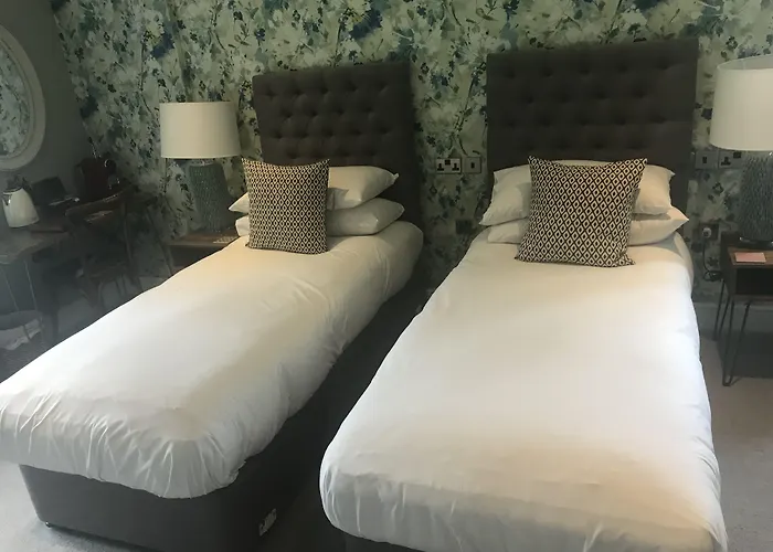 Top Hotels Near Monkton Barn in Marlow, Buckinghamshire