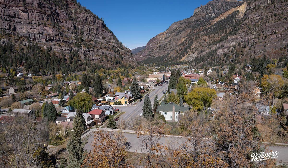 Blick auf Ouray am Million Dollar Highway in Colorado